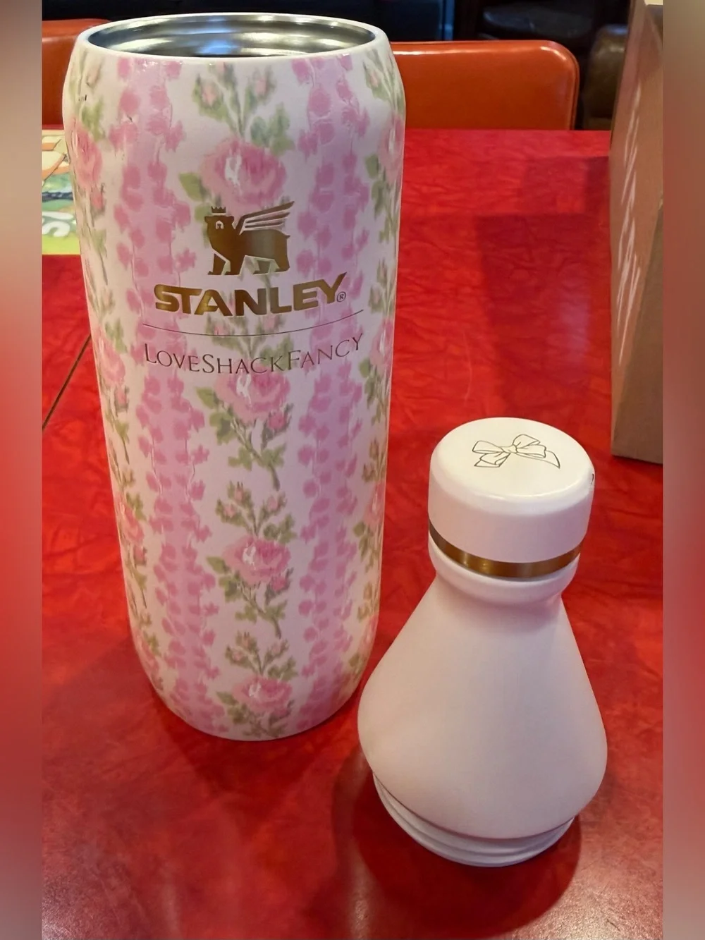Stanley x LoveShackFancy 20oz All Day Slim Bottle Blooming Heirloom + Cozy